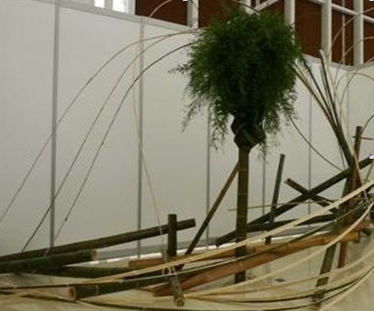 Japanese flower arrangement using bamboo lines